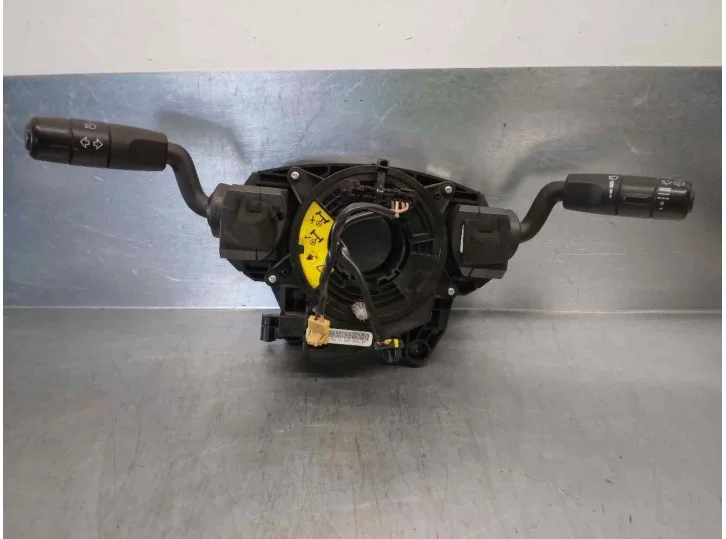 MANDO LUCES XPB500350 YRC500080 Imprescindible (Must-Have)